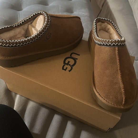 UGG Tasman chestnut (NEW) - Picture 7 of 9